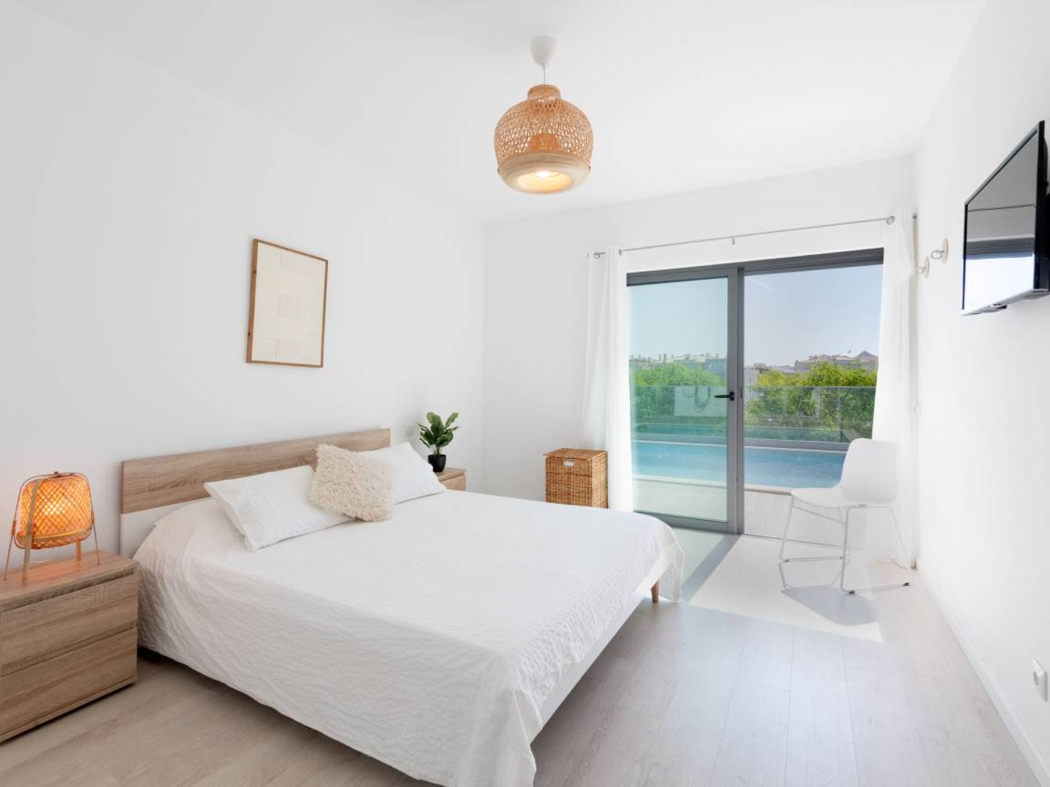 Chambre 1 — Grand lit 160 × 200 cm